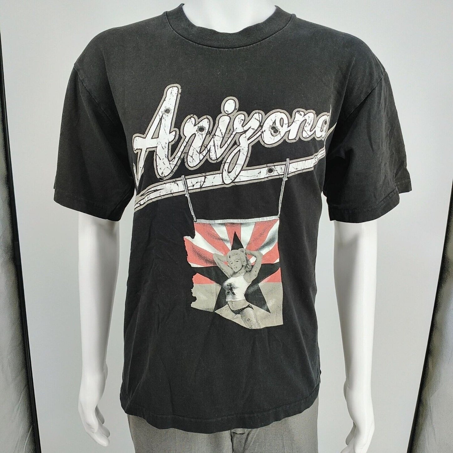 Vintage Y2K Pro-Tag Made in USA  Arizona Marilyn Monroe Graphic T-Shirt (L)