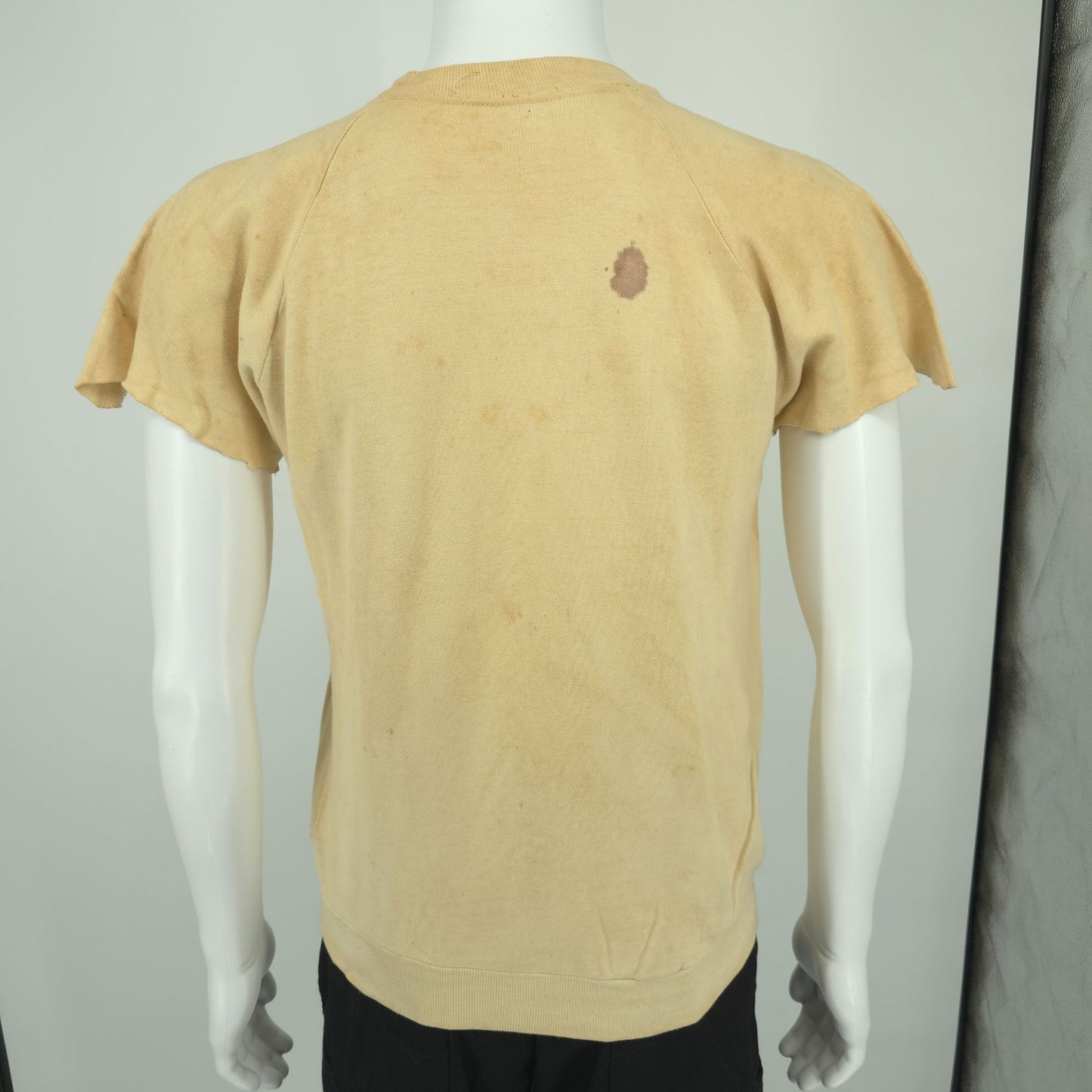 Thrashed Vintage 1980s "It's Better in the Bahamas" Short Sleeve Sweatshirt (M)