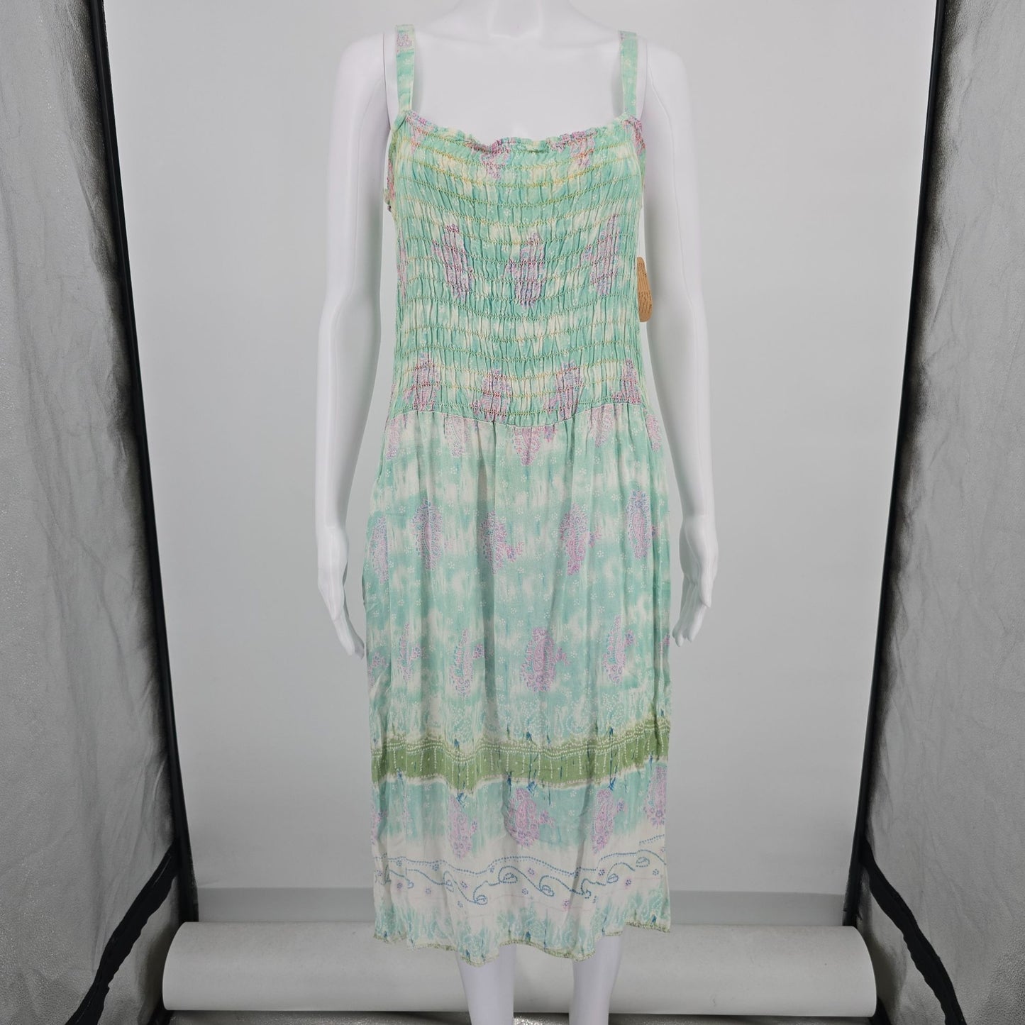2000s Lati Fashion Pastel Watercolor Smocked Drop Waist Midi Boho Sundress (L)