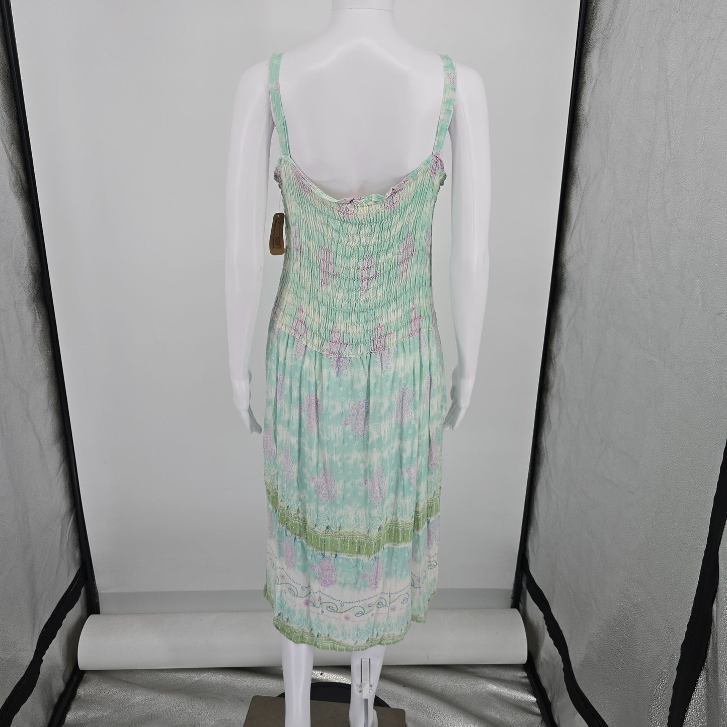 2000s Lati Fashion Pastel Watercolor Smocked Drop Waist Midi Boho Sundress (L)