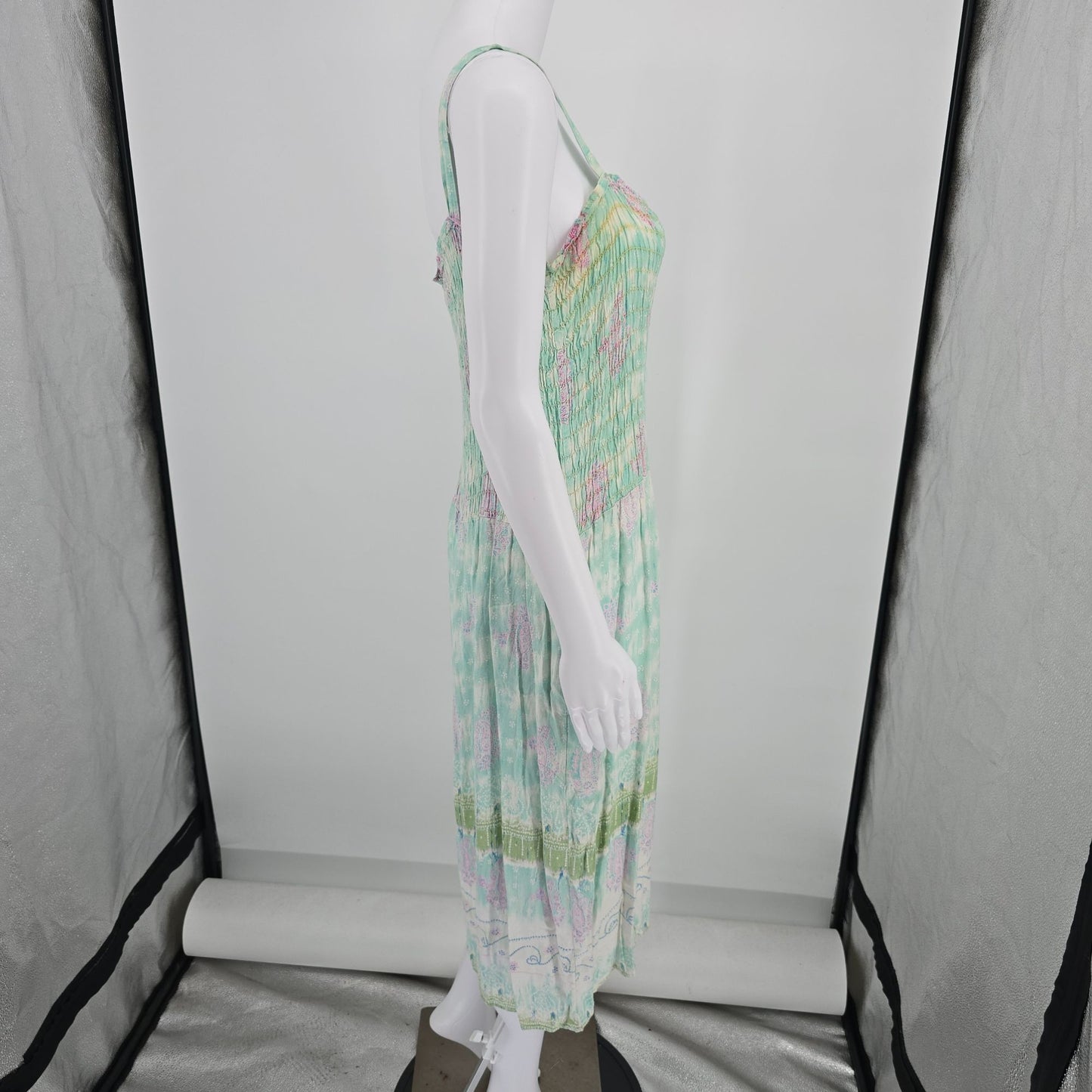2000s Lati Fashion Pastel Watercolor Smocked Drop Waist Midi Boho Sundress (L)