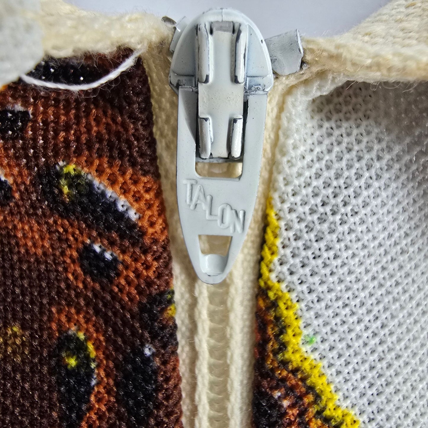 Vintage 1960s Laura Mae Life Press Paisley Print Quarter-Zip Mod Shell (M)