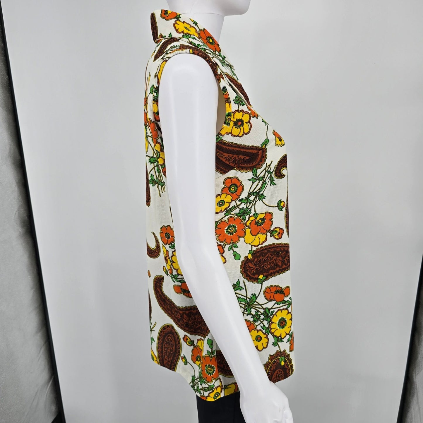 Vintage 1960s Laura Mae Life Press Paisley Print Quarter-Zip Mod Shell (M)