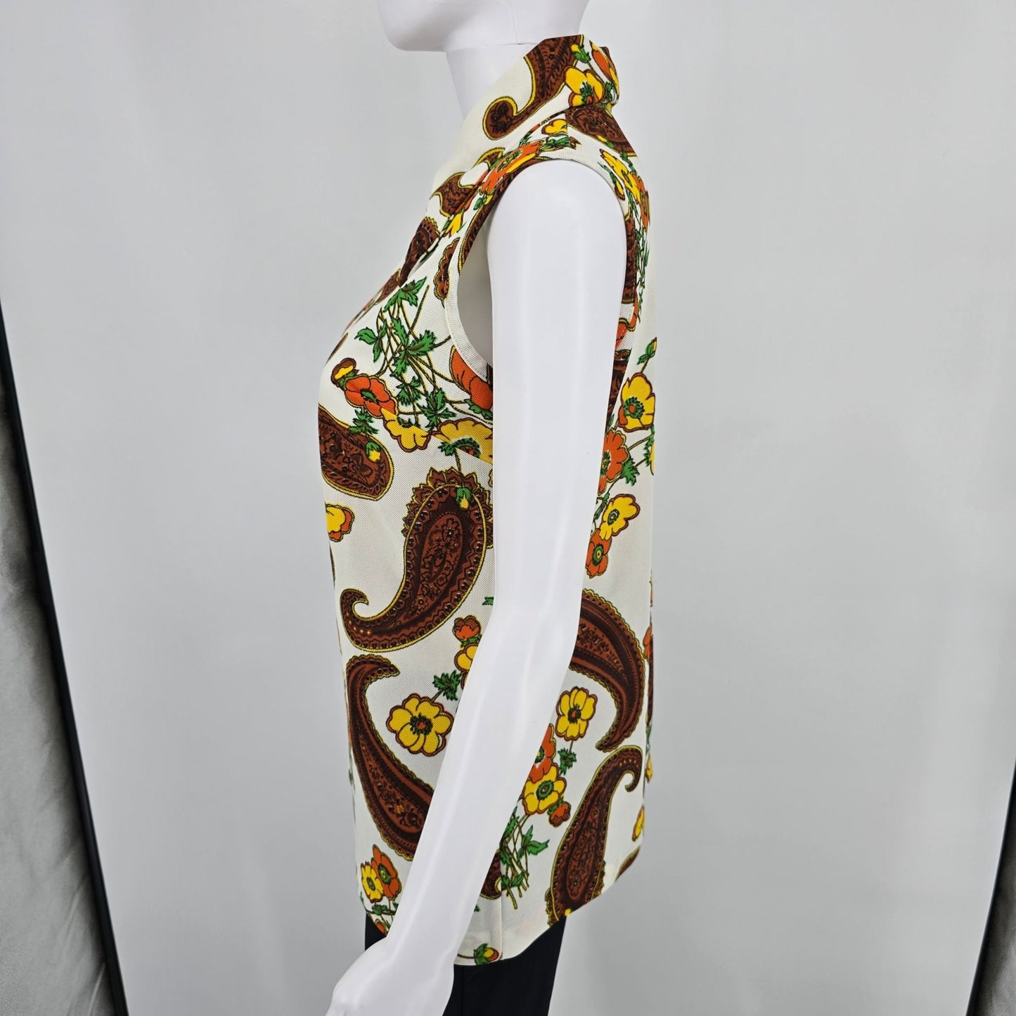 Vintage 1960s Laura Mae Life Press Paisley Print Quarter-Zip Mod Shell (M)