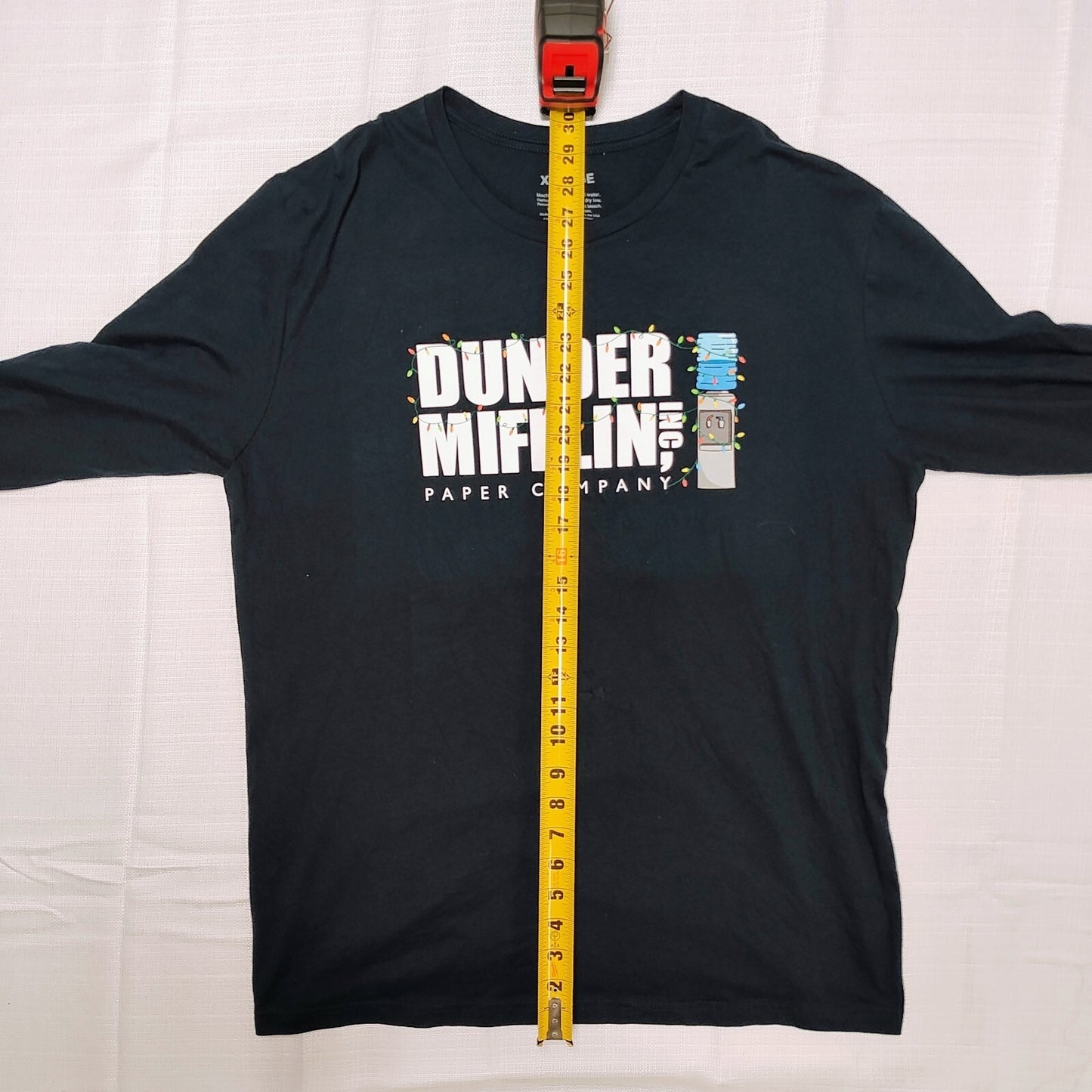 The Office Dunder Mifflin Christmas Lights and Cooler Long-sleeved T-Shirt (XL)