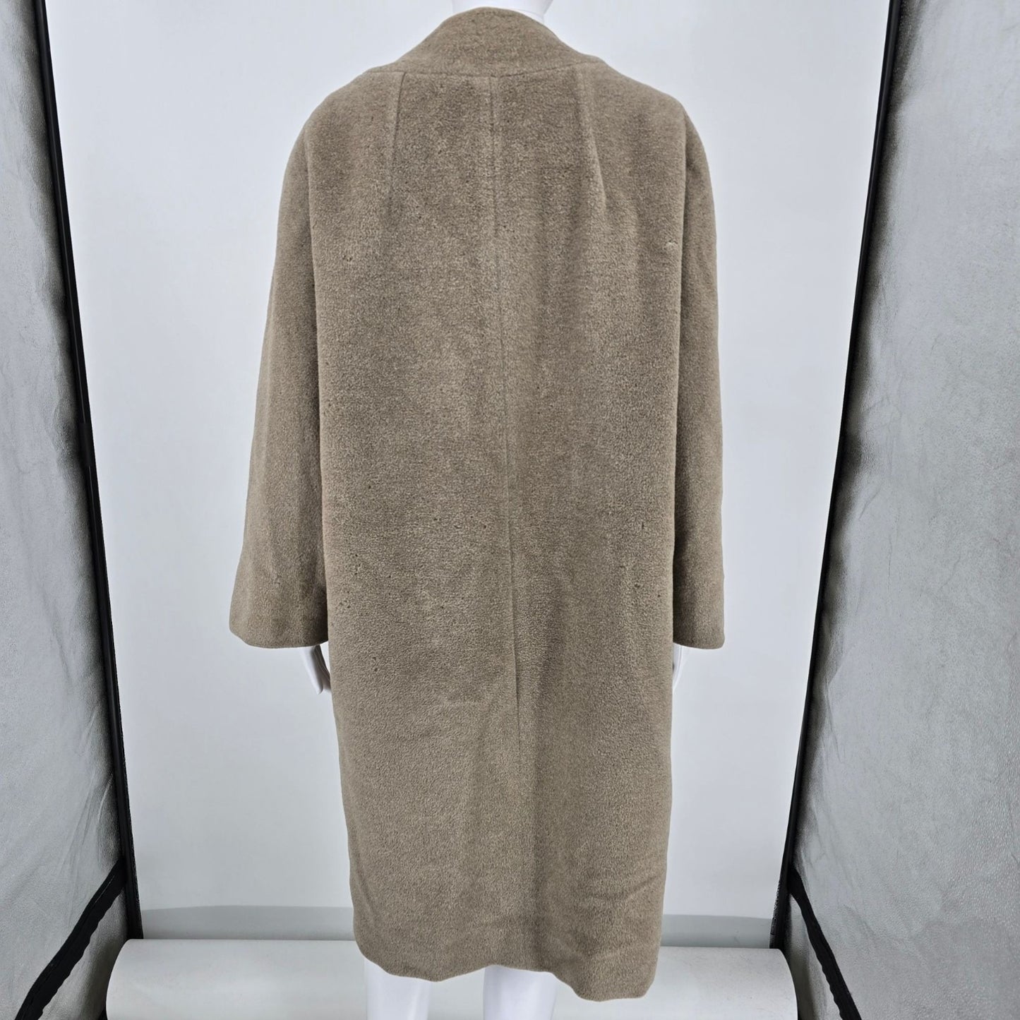 Distressed Vintage 1960s Diamond's Phoenix Forstmann's Wool Coat (Women's XL)