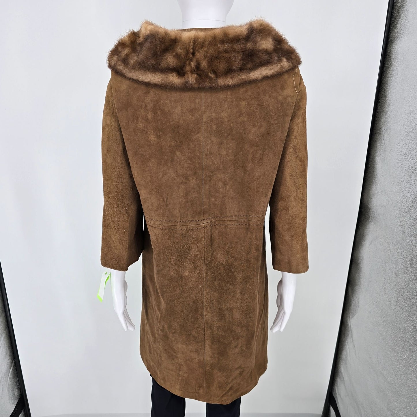 Vintage 1960s Unbranded Fur Collar Double-Breasted Suede Mod Coat (Women's M)