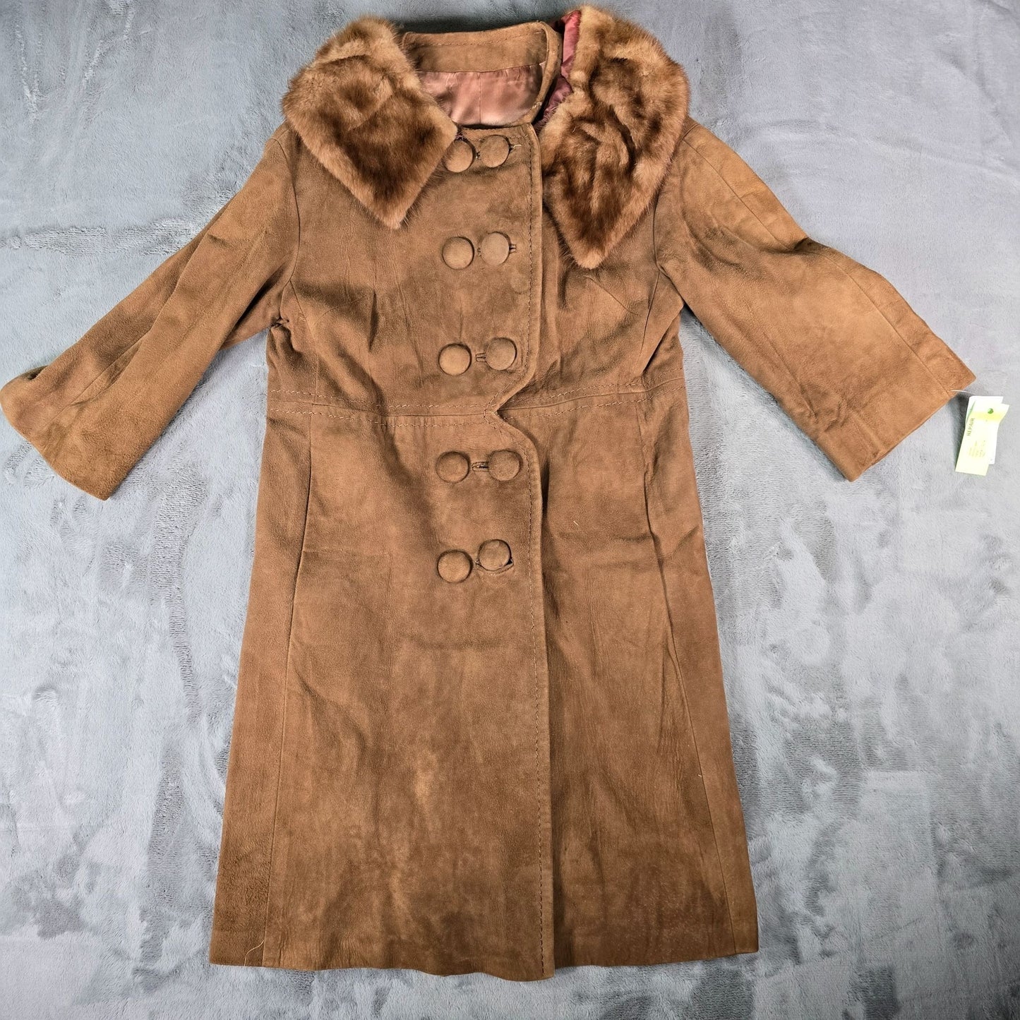 Vintage 1960s Unbranded Fur Collar Double-Breasted Suede Mod Coat (Women's M)
