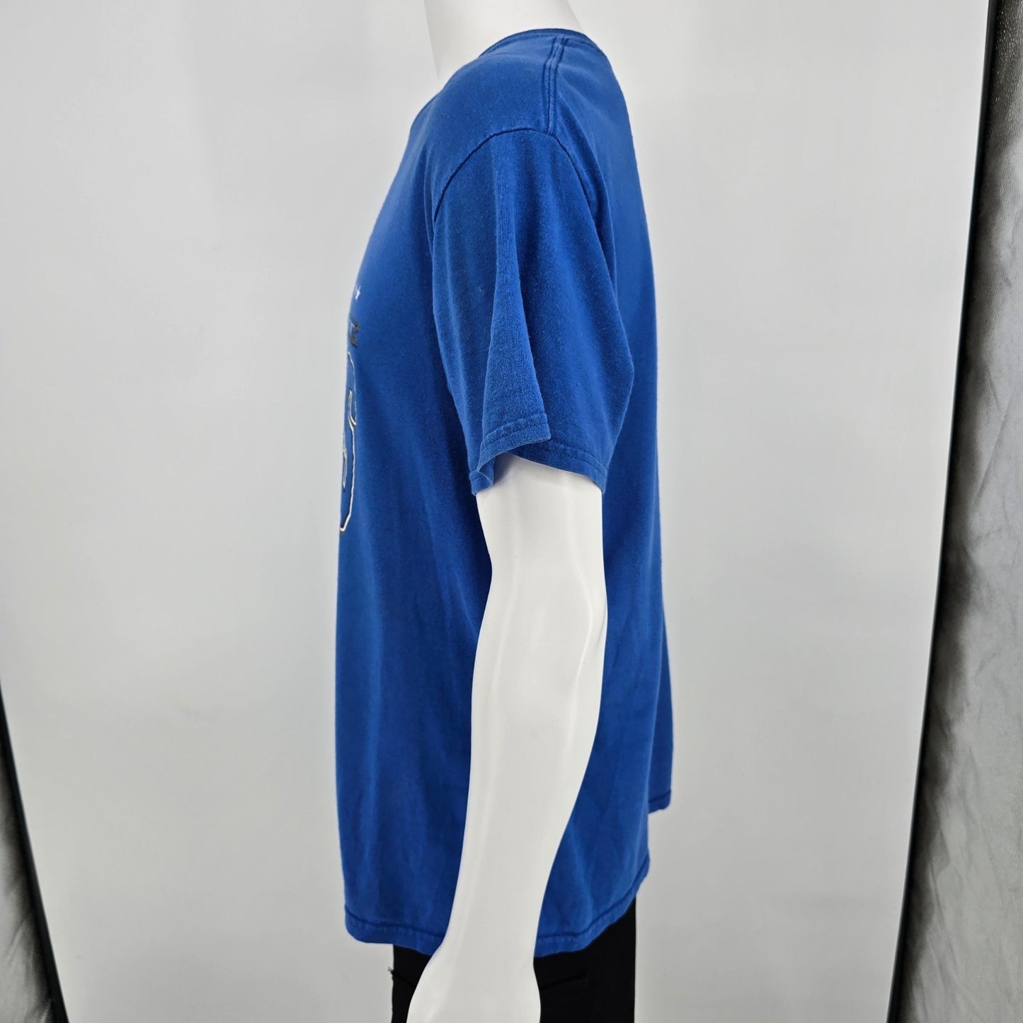 Distressed 2015 Kentucky Wildcats Basketball SEC Tournament Champions T-Shirt -L