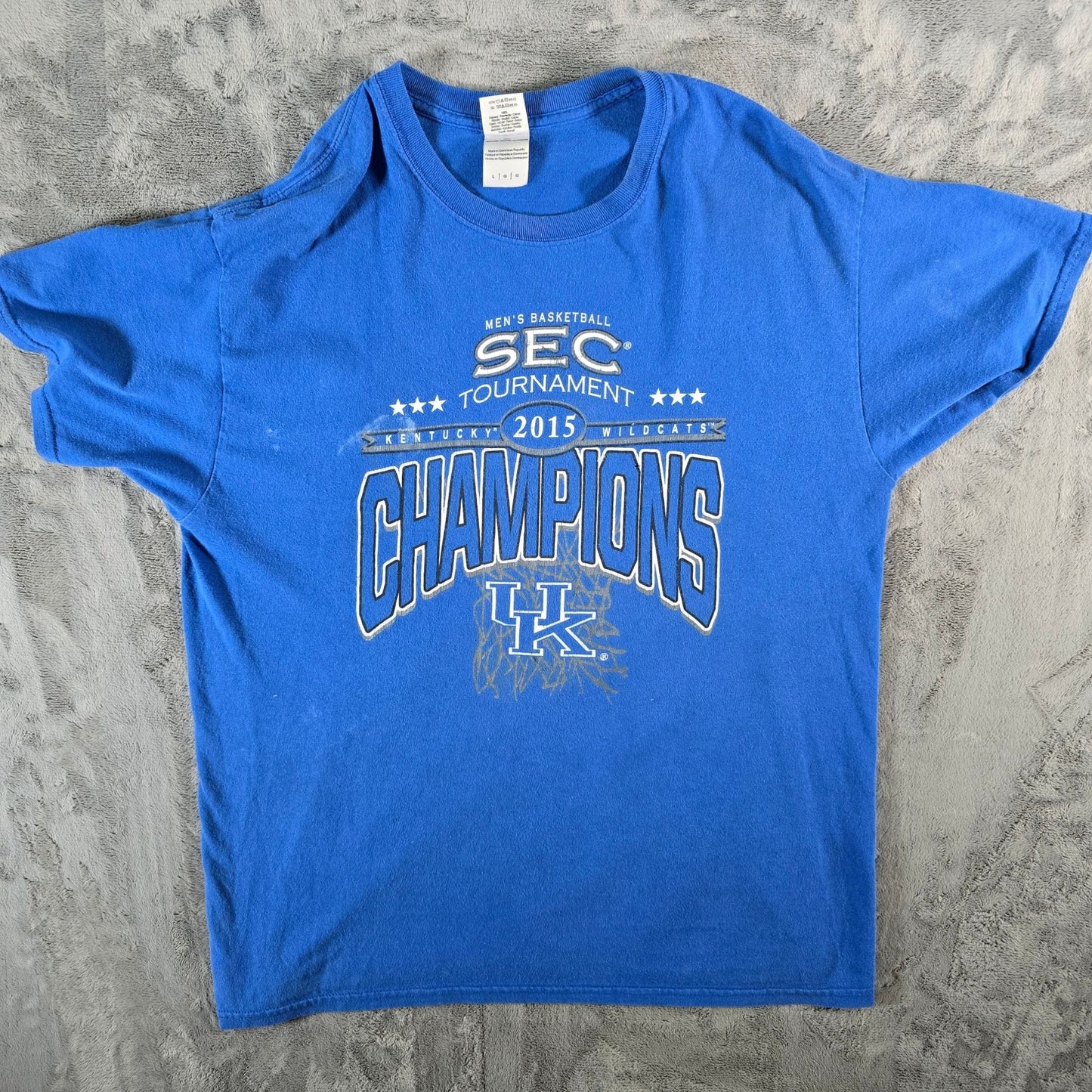 Distressed 2015 Kentucky Wildcats Basketball SEC Tournament Champions T-Shirt -L