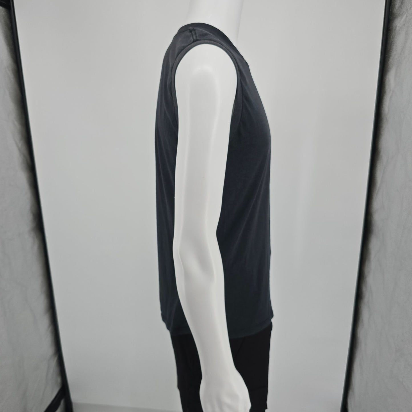 Vintage Early 1980s Pocket Muscle Faded Black Blank Sleeveless T-Shirt (M)