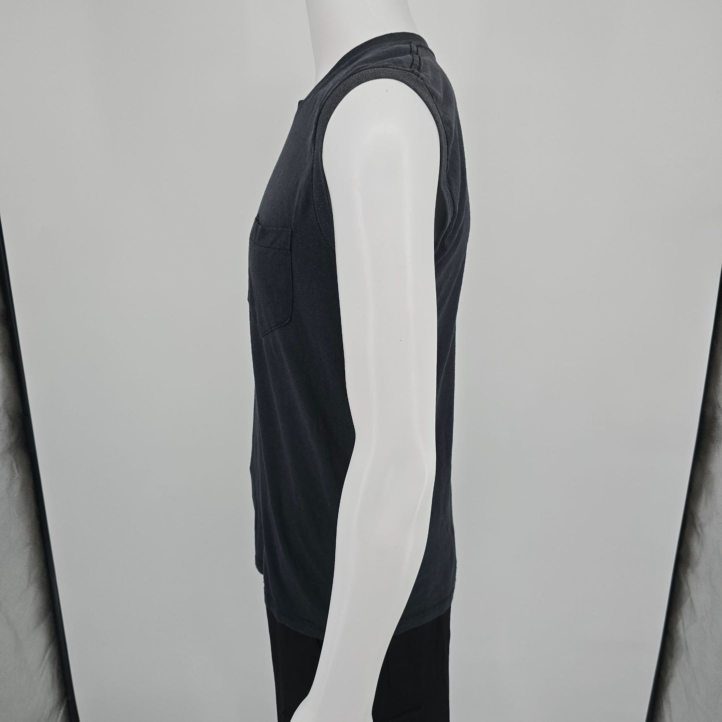 Vintage Early 1980s Pocket Muscle Faded Black Blank Sleeveless T-Shirt (M)