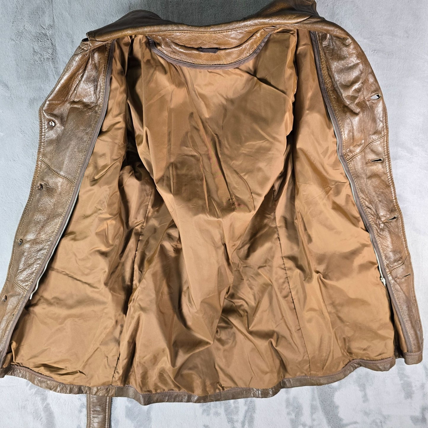 Vintage 1970s Unbranded Made in USA 4-Pocket Brown Leather Safari Jacket (Small)