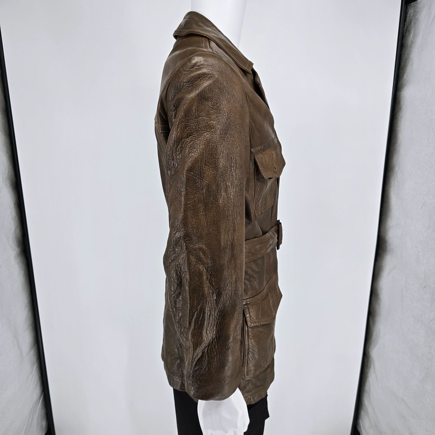 Vintage 1970s Unbranded Made in USA 4-Pocket Brown Leather Safari Jacket (Small)
