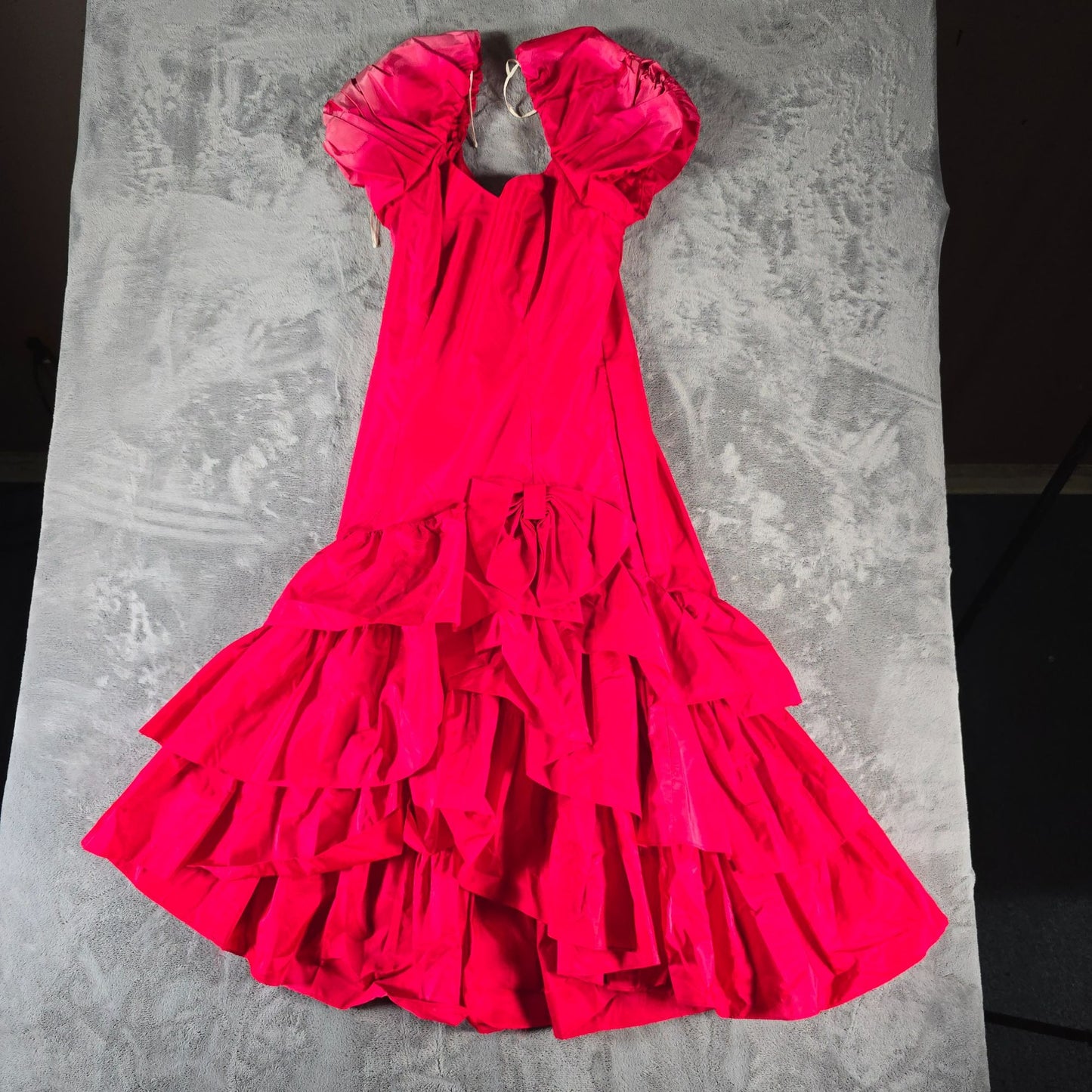Vintage 1980s Bonnell Dress Co. Red Puff Sleeve Taffeta Prom Dress (M) *Fair