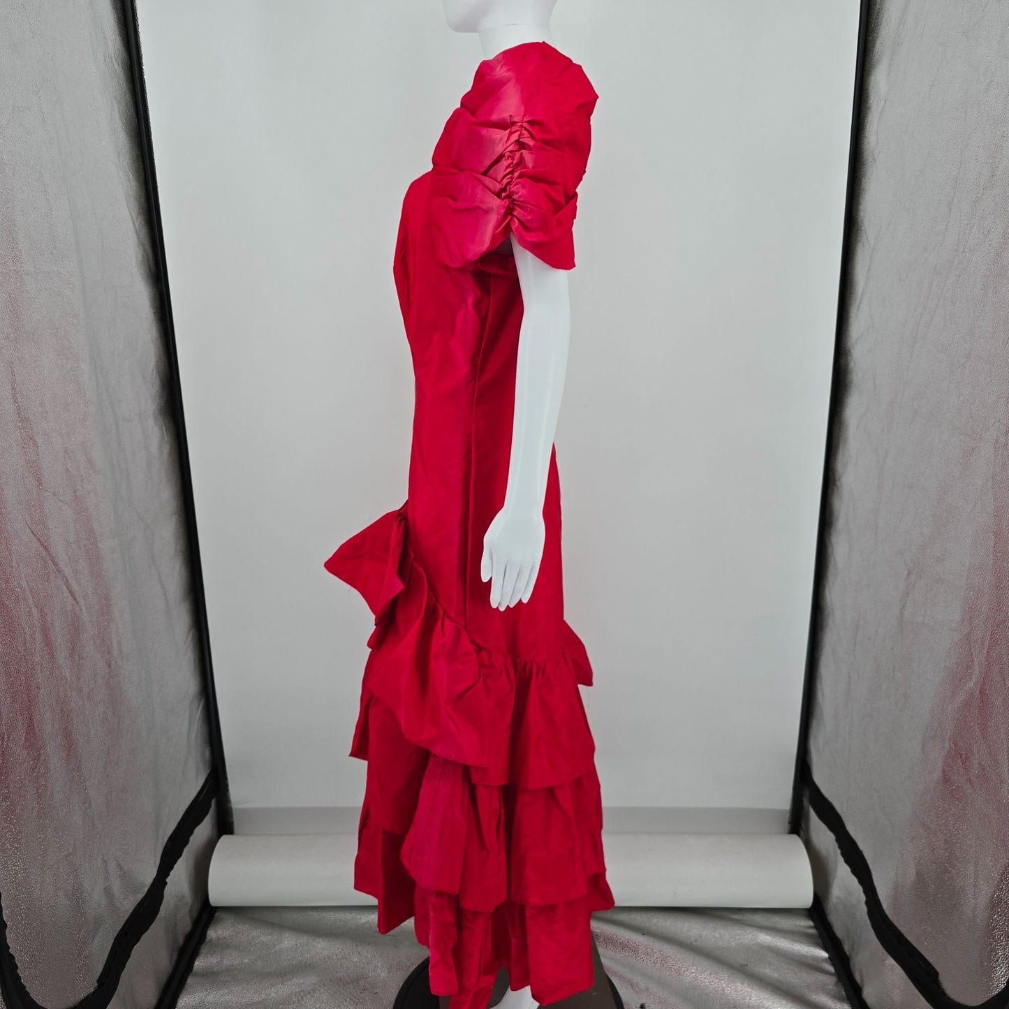 Vintage 1980s Bonnell Dress Co. Red Puff Sleeve Taffeta Prom Dress (M) *Fair