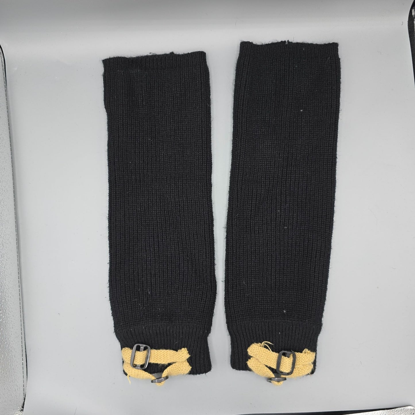 Vintage 1980s Costume Black/Cream Rib-Knit 15.5 inch Leg Warmer Gaiters