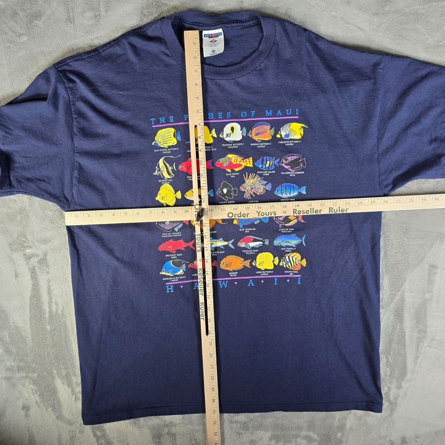 Vintage 1990s Jerzees "The Fishes of Maui Hawaii" Navy Blue T-Shirt (2XL) *Flaw