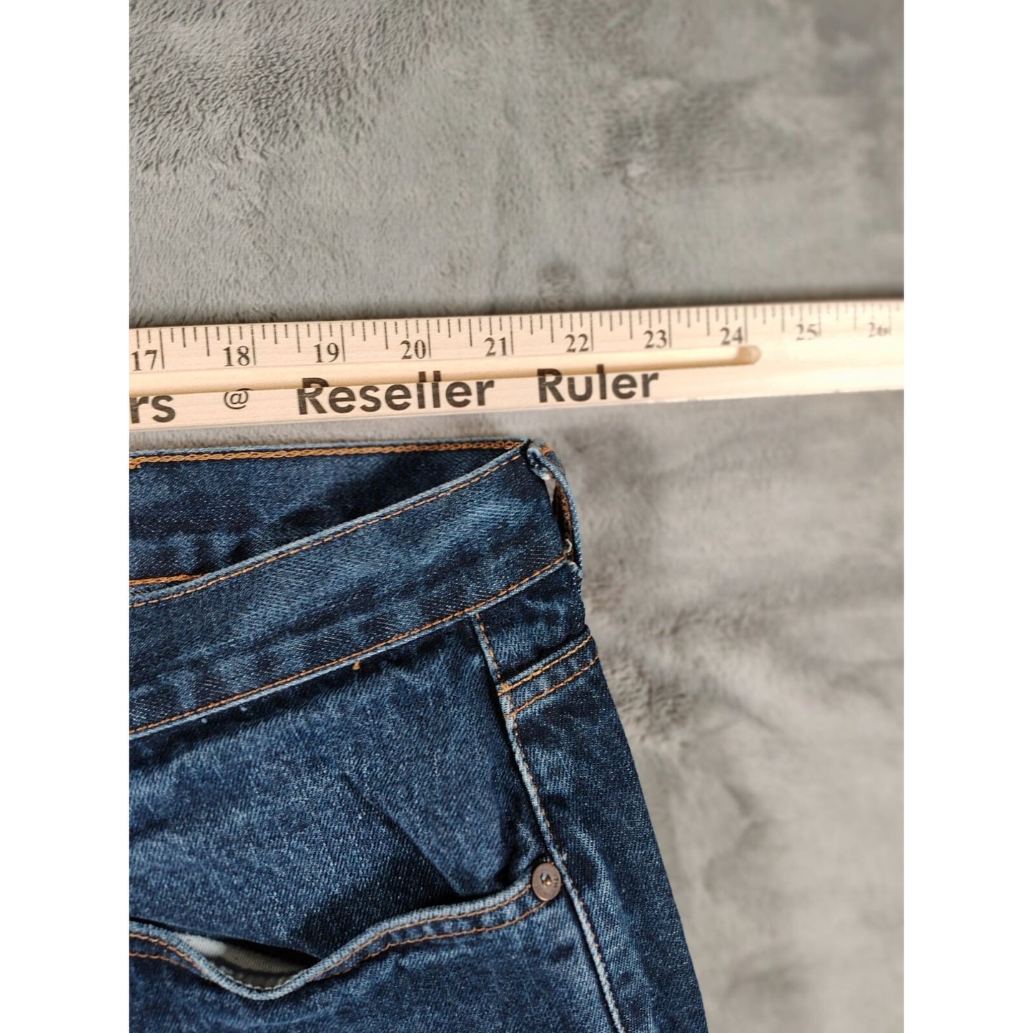 Tommy Hilfiger Mens Bootcut 42 x 32 100% Cotton Denim Blue Jeans