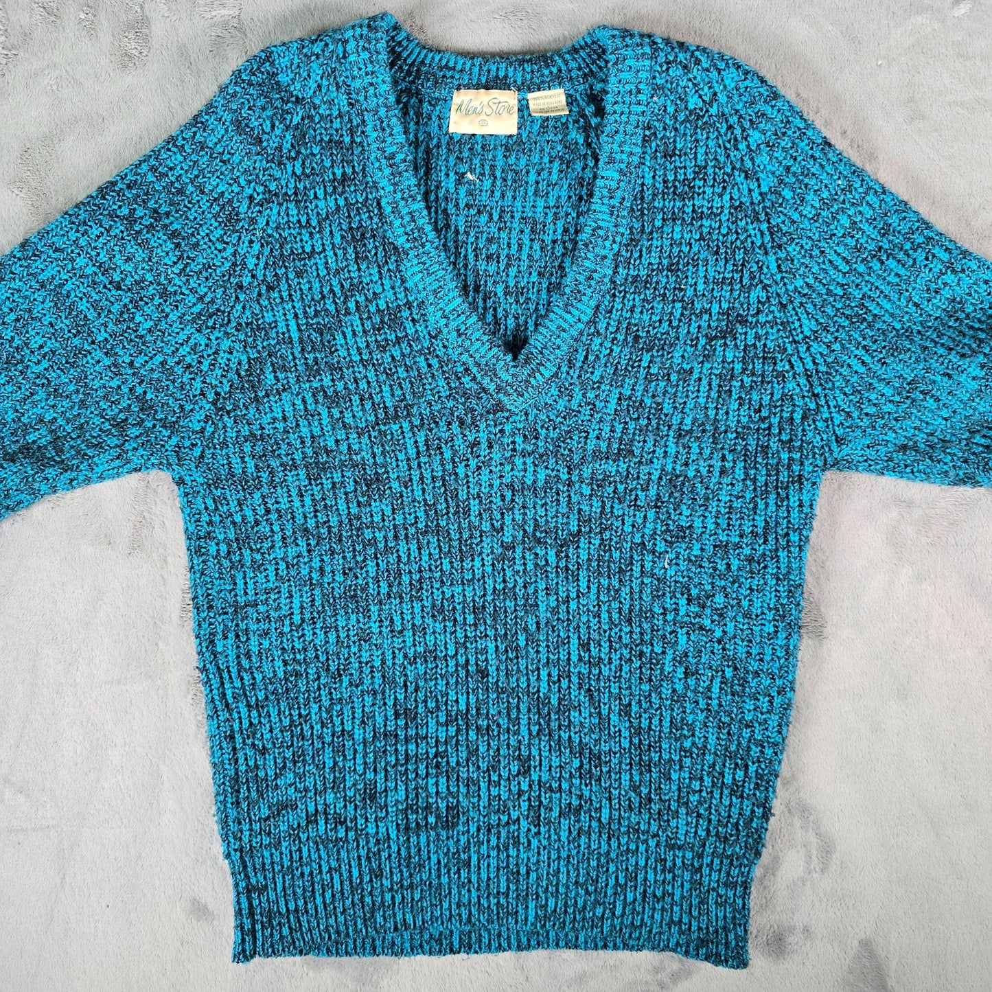 Vintage 1970s Men's Store Teal & Black Marbled V-Neck Acrylic Sweater (S)