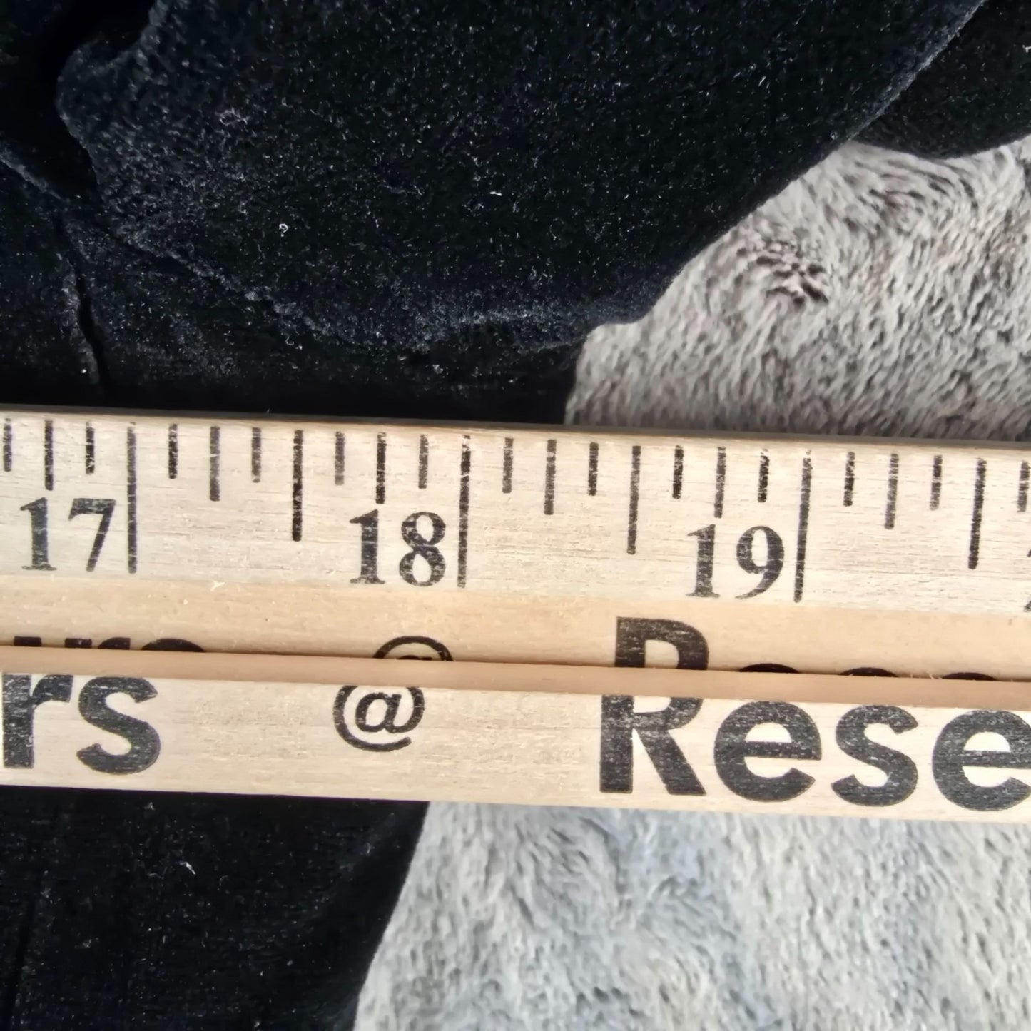 Vintage 1970s Koret of California Women's Black Velvet Blazer Jacket (S/M)