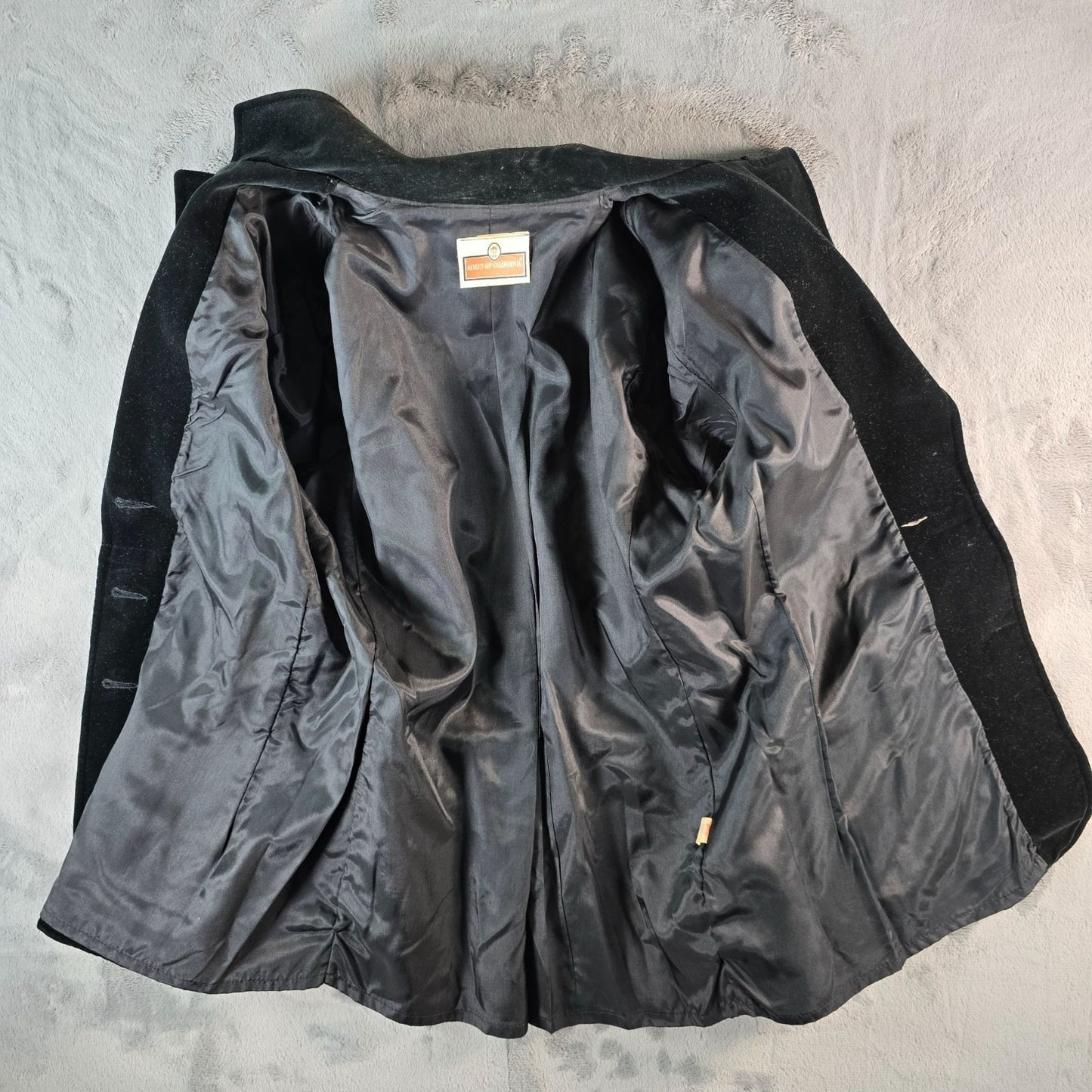 Vintage 1970s Koret of California Women's Black Velvet Blazer Jacket (S/M)