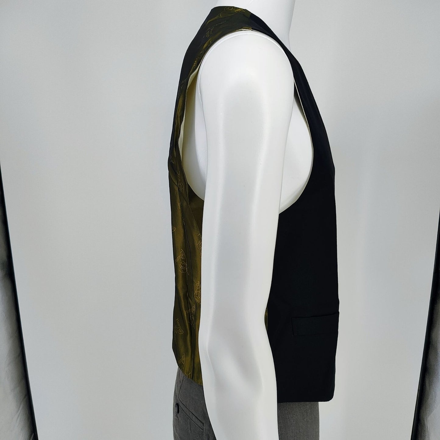Brioni Mens 100% Wool Made in Italy Black Suit Vest Gold Back (XS)