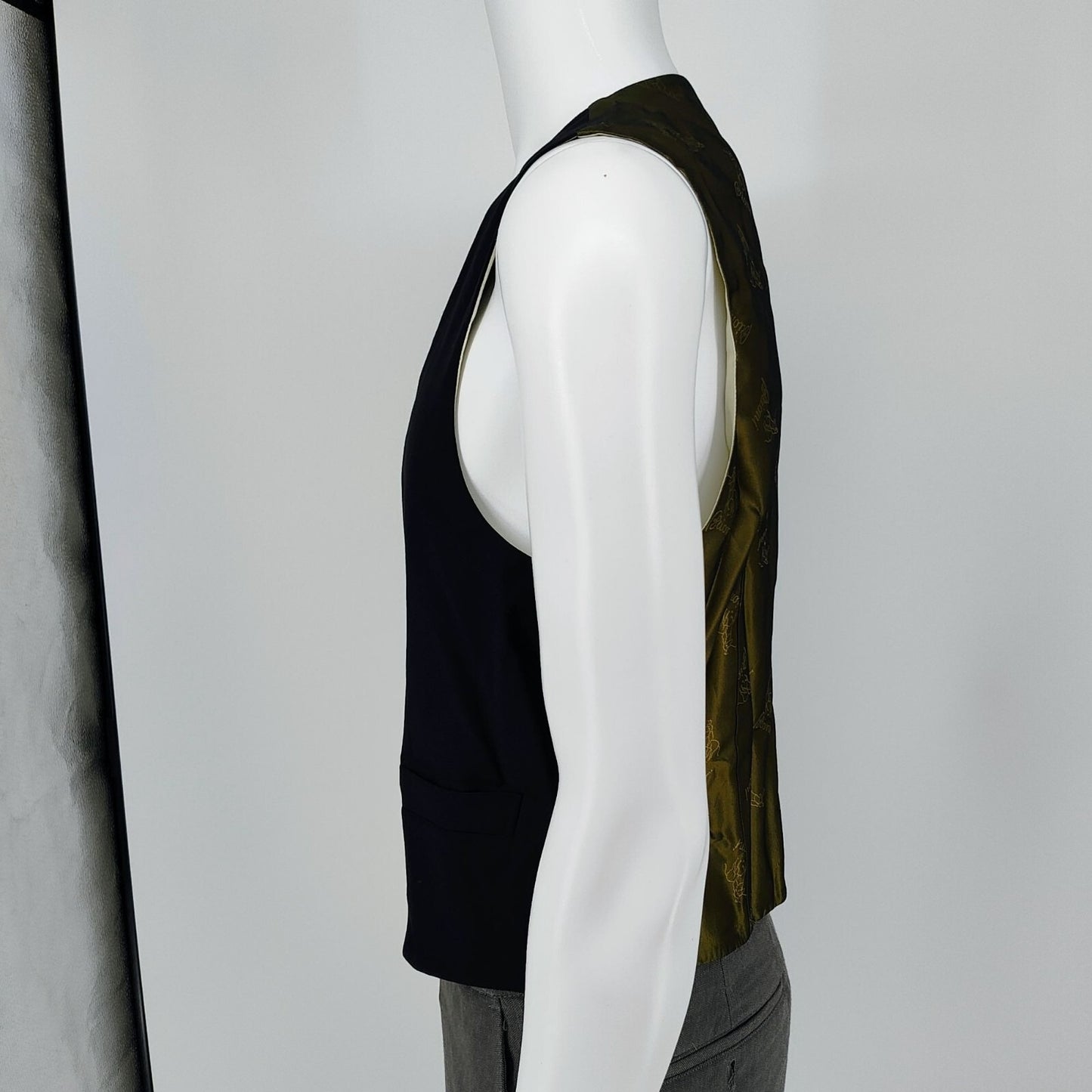 Brioni Mens 100% Wool Made in Italy Black Suit Vest Gold Back (XS)