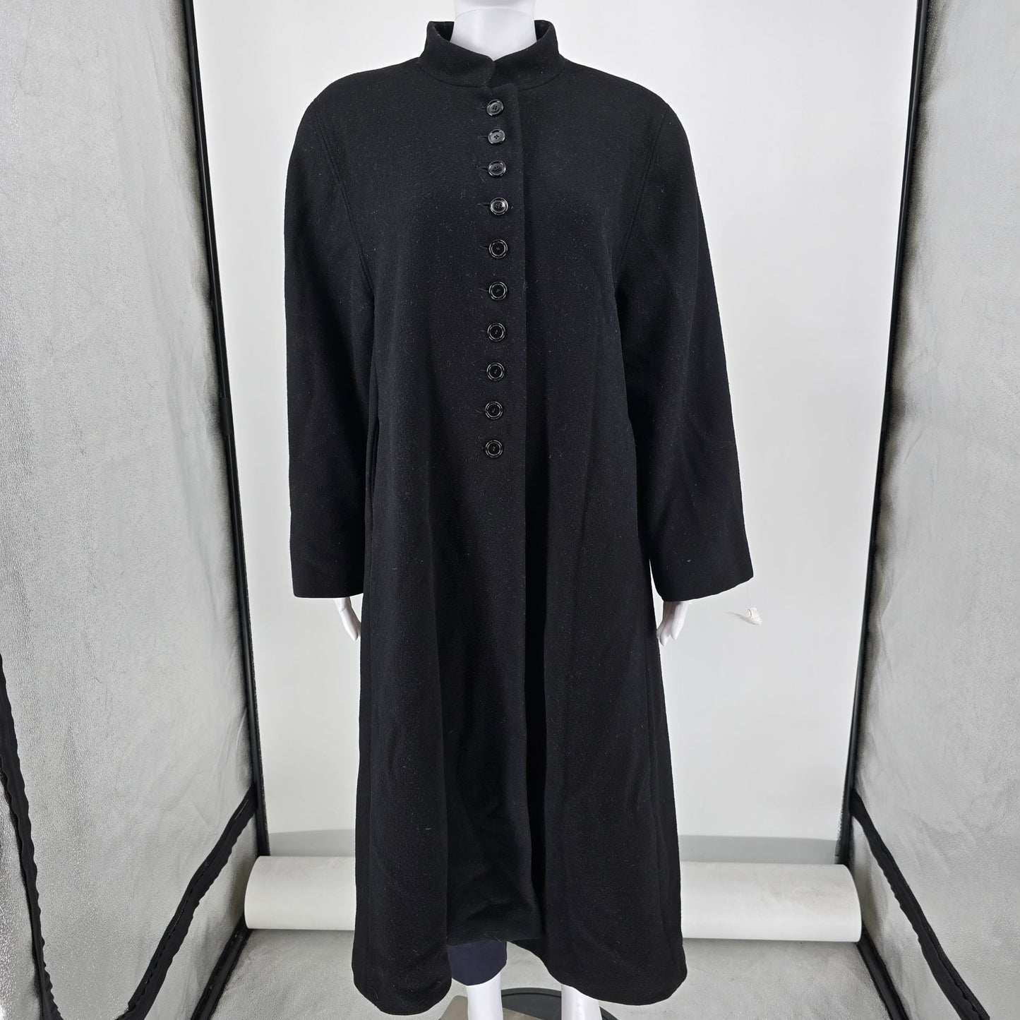 Vintage 1980s Bernard Holtzman Harve Bernard Women's Petite Black Long Coat (L)