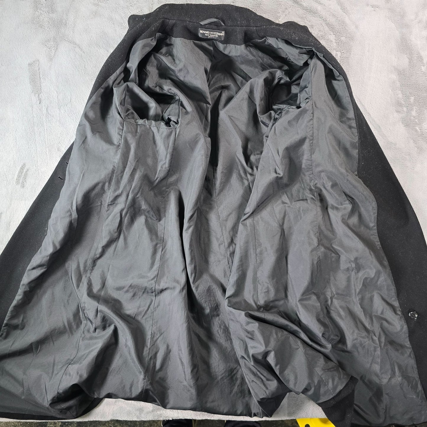 Vintage 1980s Bernard Holtzman Harve Bernard Women's Petite Black Long Coat (L)