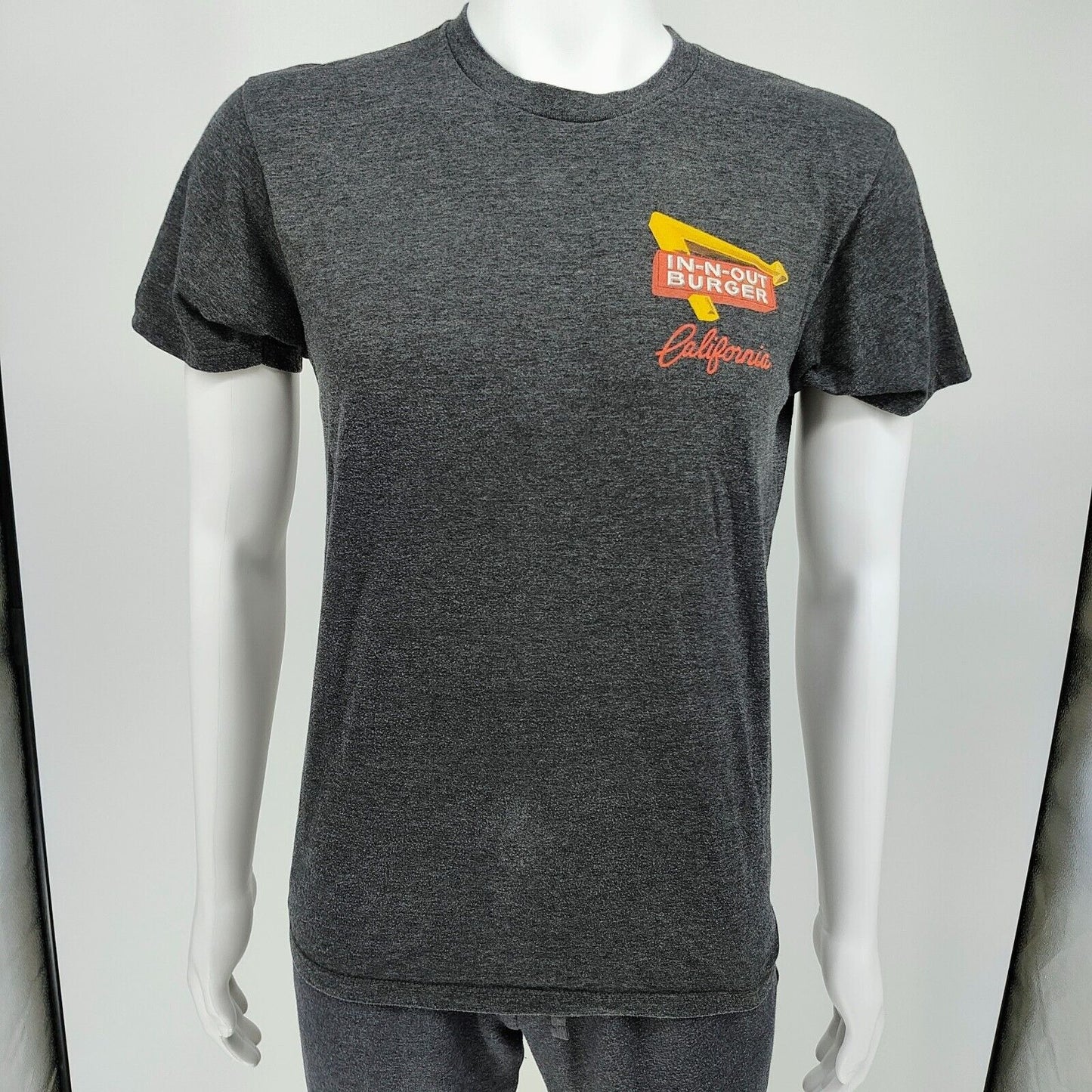 2015 In-N-Out Burger California Sean Ellingson "The Simple Things" T-Shirt (M)