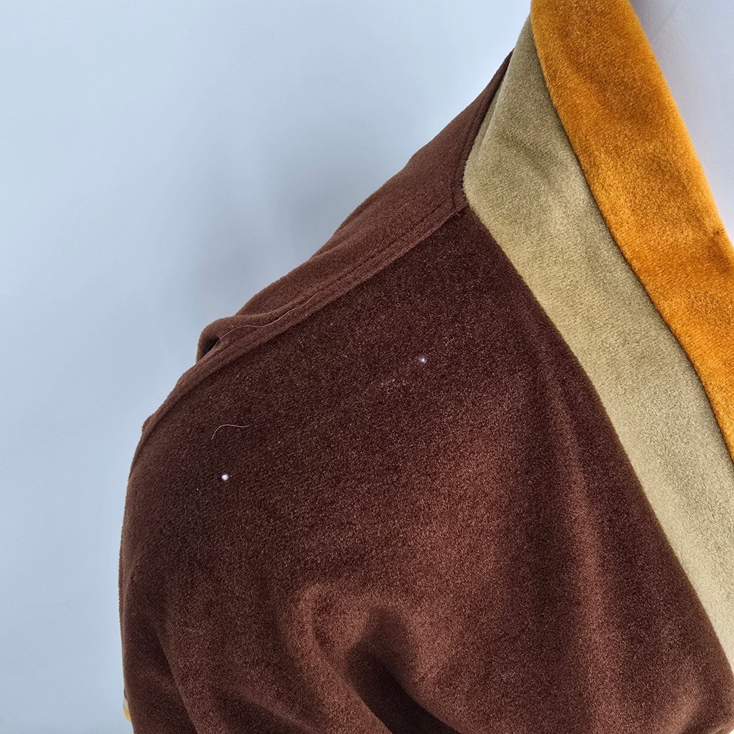 Vintage 1970s Weldon Brown/Gold/Tan Arnel Blend Lounge/Smoking Robe (OSFA)