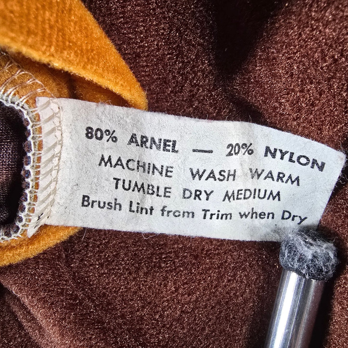 Vintage 1970s Weldon Brown/Gold/Tan Arnel Blend Lounge/Smoking Robe (OSFA)