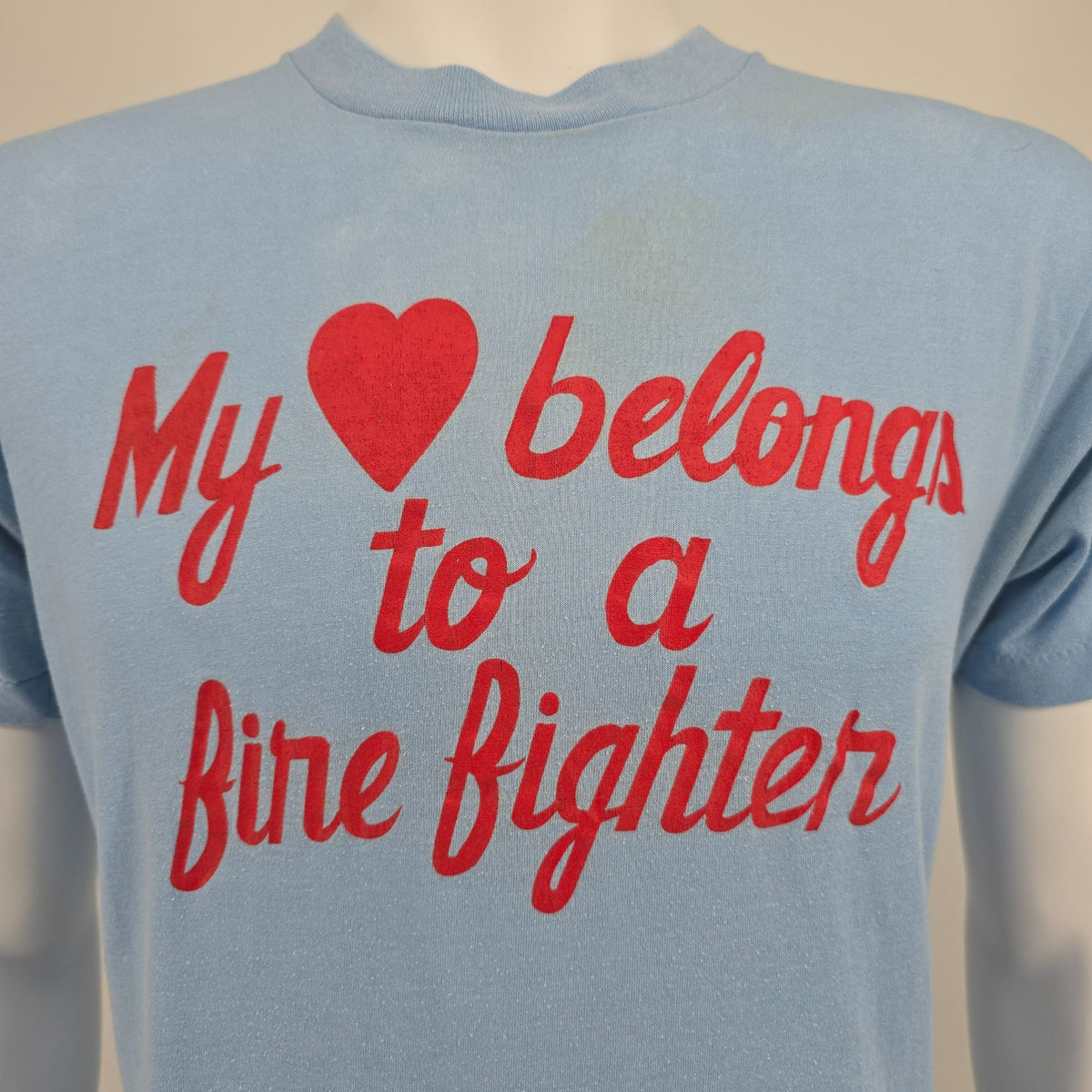 Vintage 1980s Screen Stars My Heart Belongs to a Fire Fighter T-Shirt (M)