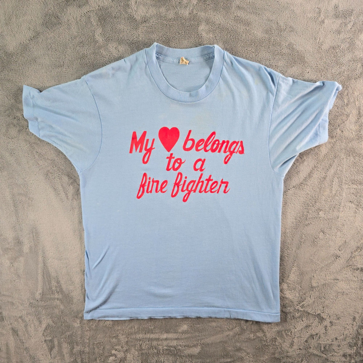 Vintage 1980s Screen Stars My Heart Belongs to a Fire Fighter T-Shirt (M)