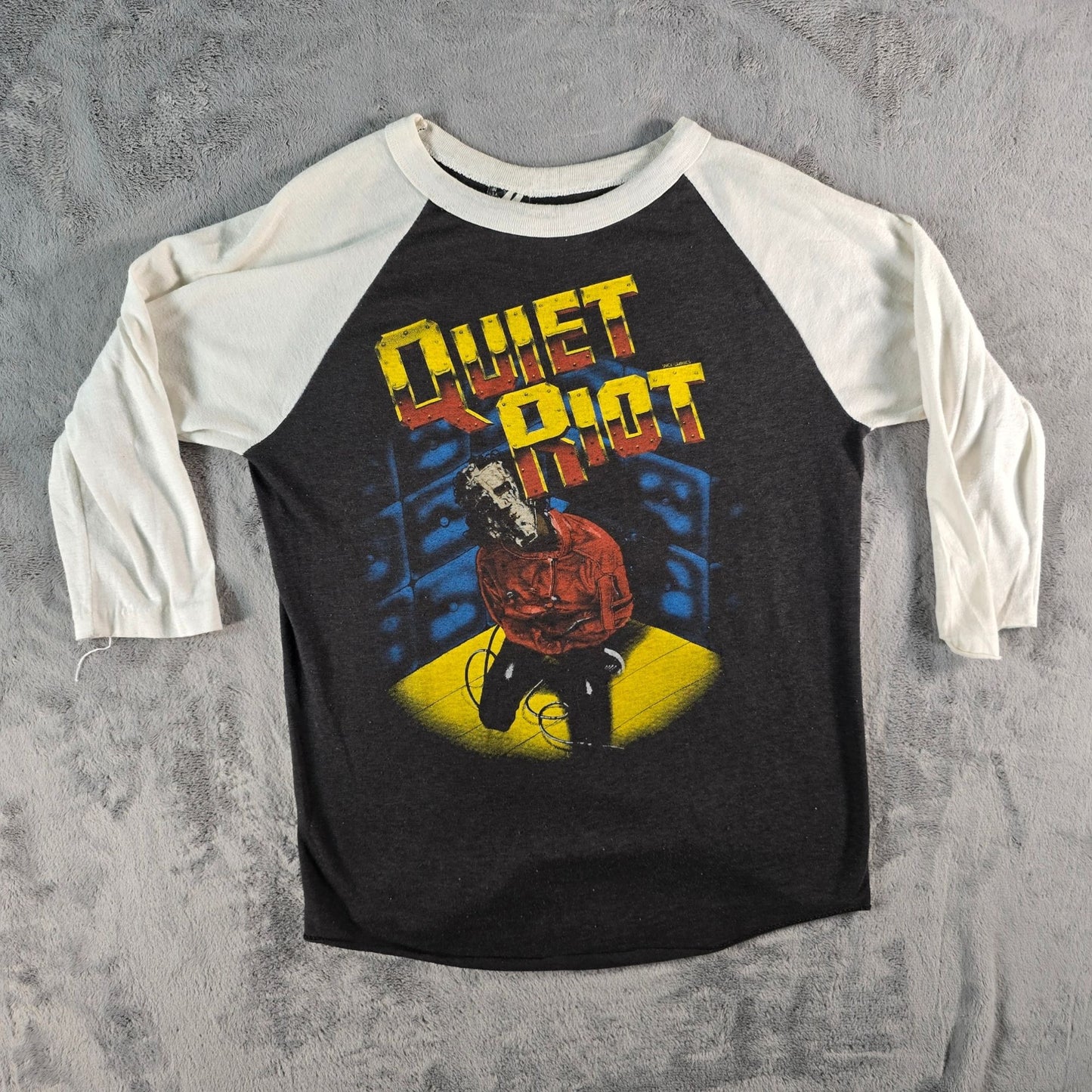 Vintage 1980s Quiet Riot Metal Health Tour Raglan Jersey Concert T-Shirt (S)