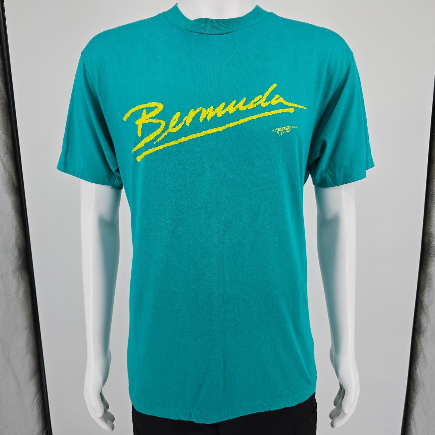 Vintage 1980s Hanes Fifty-Fifty/Tucker's Tees Bermuda Souvenir T-Shirt (L)
