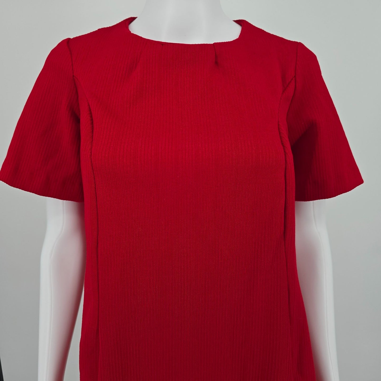 Vintage 1960s Red Ribbed Knit A-Line Shift Knee Length Mod Dress (Large)