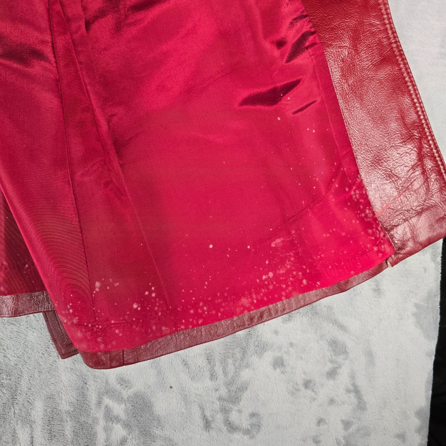 Vintage 1970s Unbranded Women's Red Leather Wide Collar Belted Trench Coat (M)