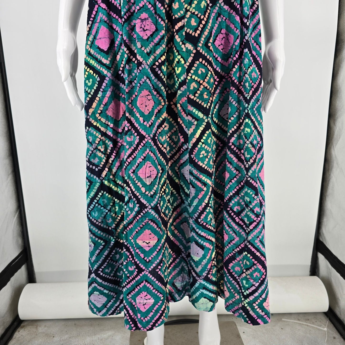 Vintage 1990s Teal/Pink Batik Button-Front Elastic Waist Sleeveless Sundress (M)
