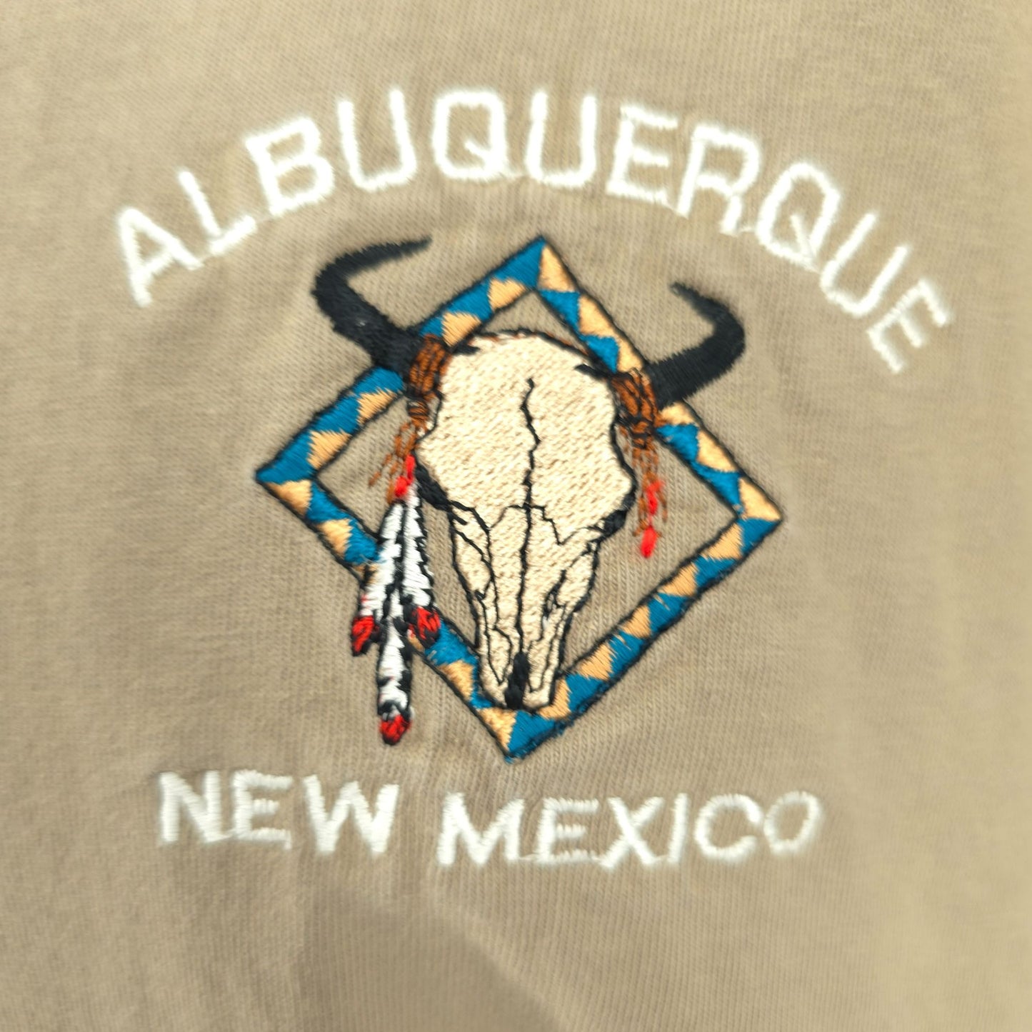 Vintage 1990s Albuquerque New Mexico Embroidered Cow Skull Logo T-Shirt (XL)