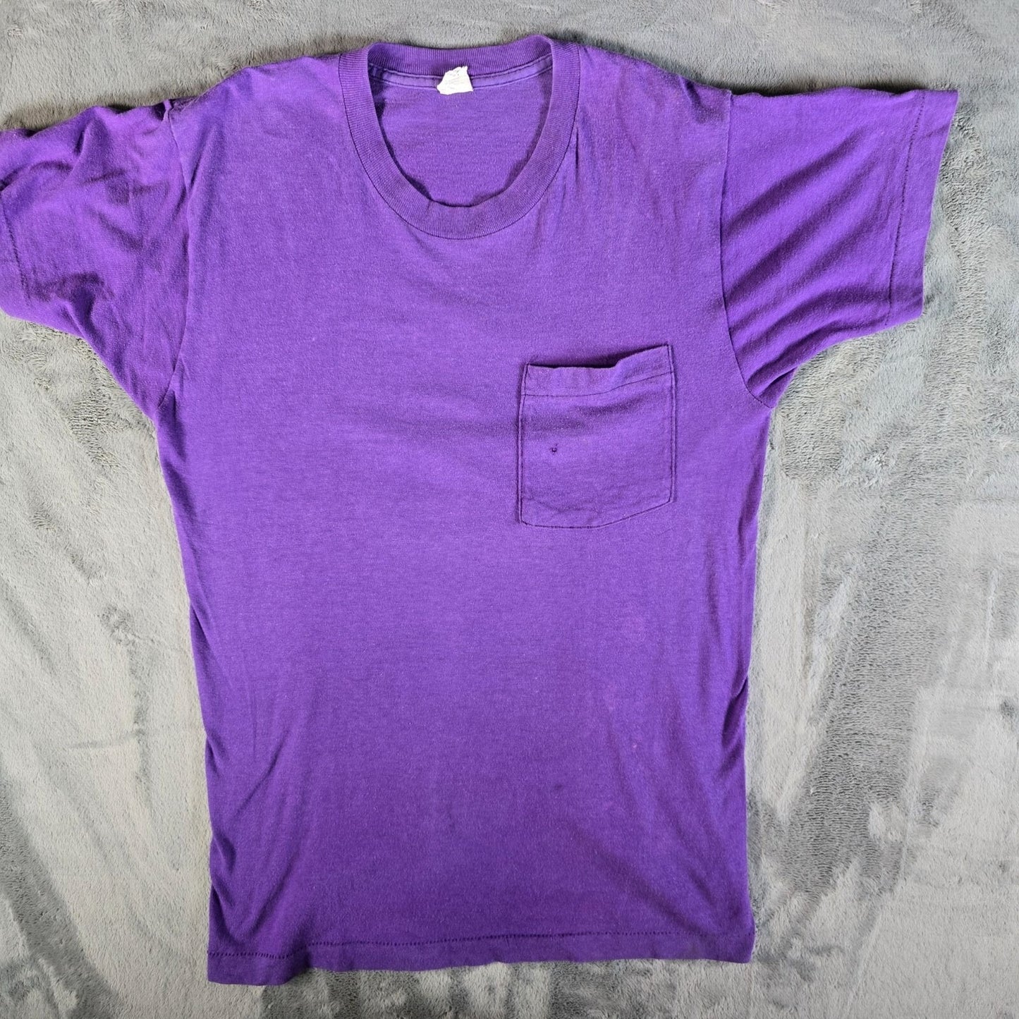 Distressed Vintage 1980s BVD Blank Faded Purple Selvedge Pocket T-Shirt (S/M)