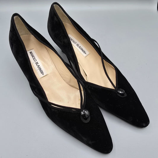 Vintage 1990s Manolo Blahnik Velvet Kitten-Heel Faceted Button Pumps (EU39/US8.5)