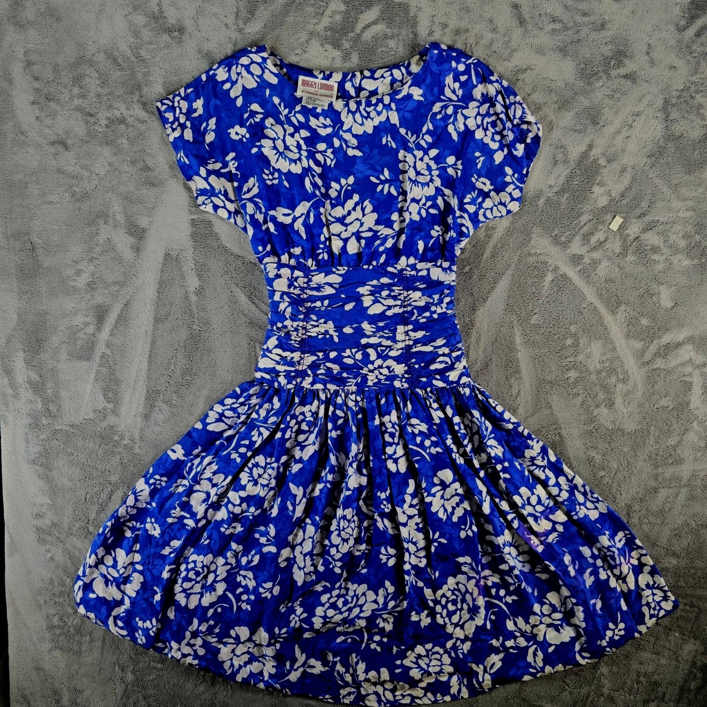 Vintage 1980s Maggy London Jeannene Booher Blue/White Floral Silk Dress (XS/S)