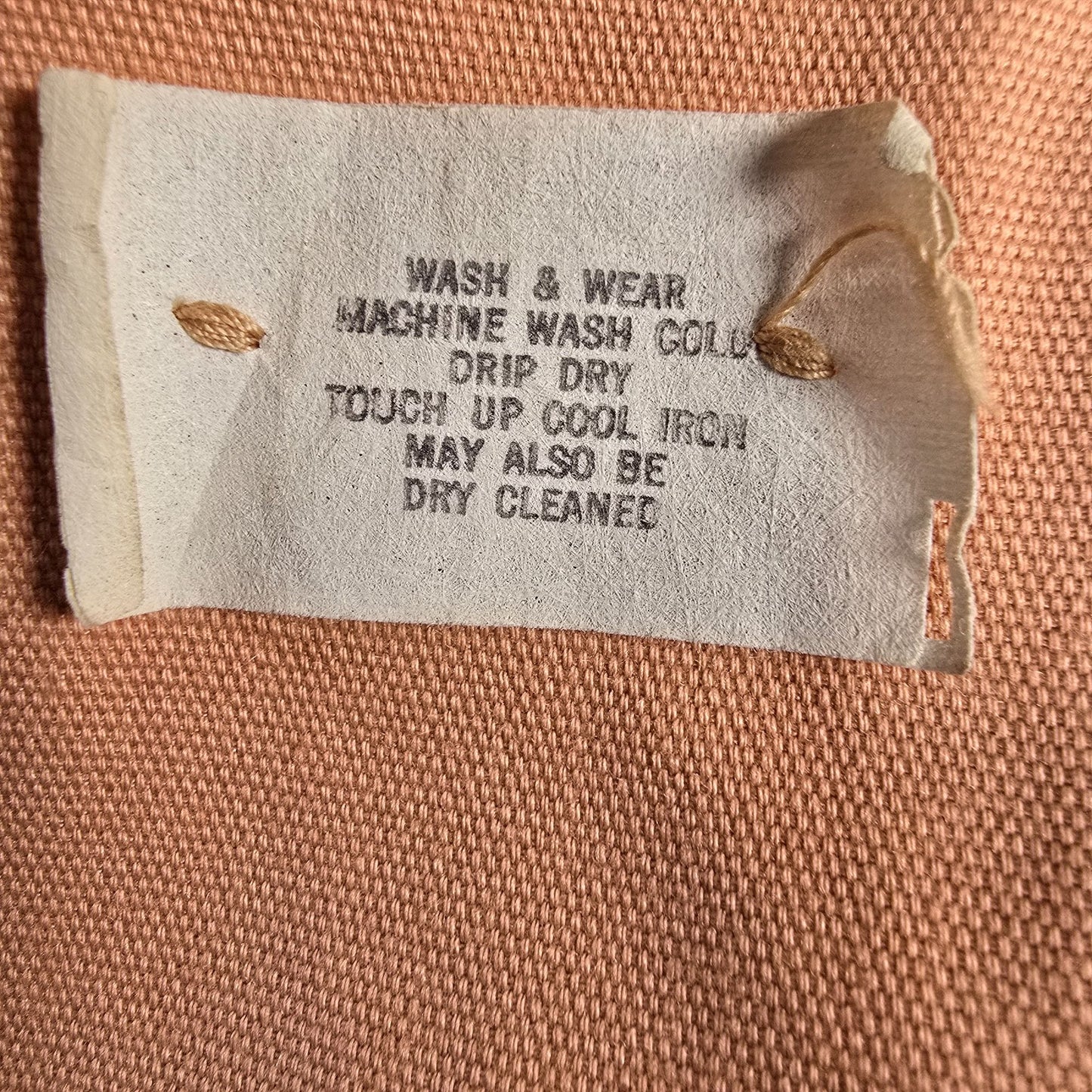 Vintage 1960s Unbranded Women's Peach Single-breasted Belted Trench Coat (M/L)