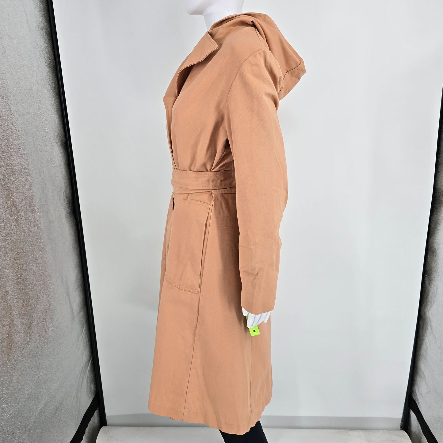 Vintage 1960s Unbranded Women's Peach Single-breasted Belted Trench Coat (M/L)