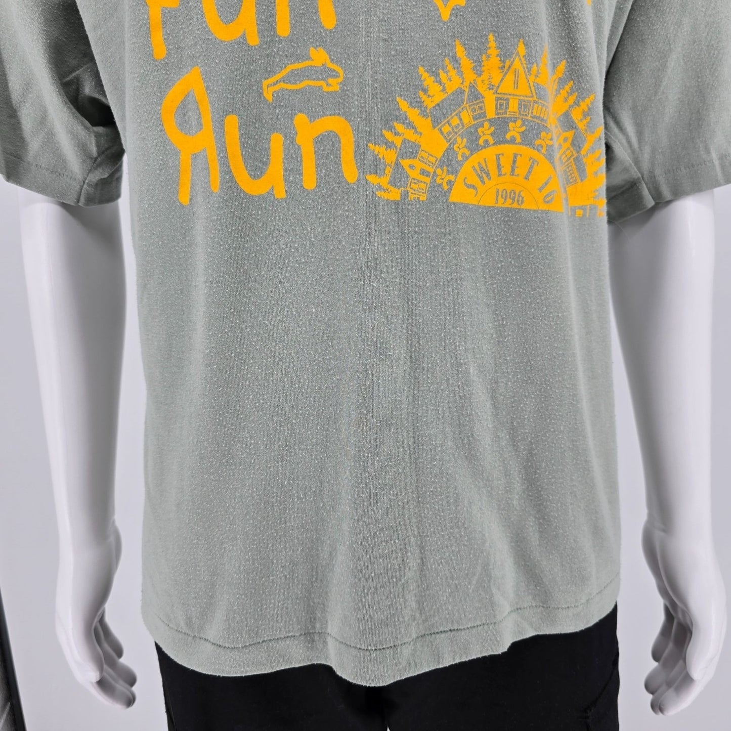 Vintage 1990s Hanes 16th Annual 5K Labor Day Family Fun Run 1996 T-Shirt (XL)
