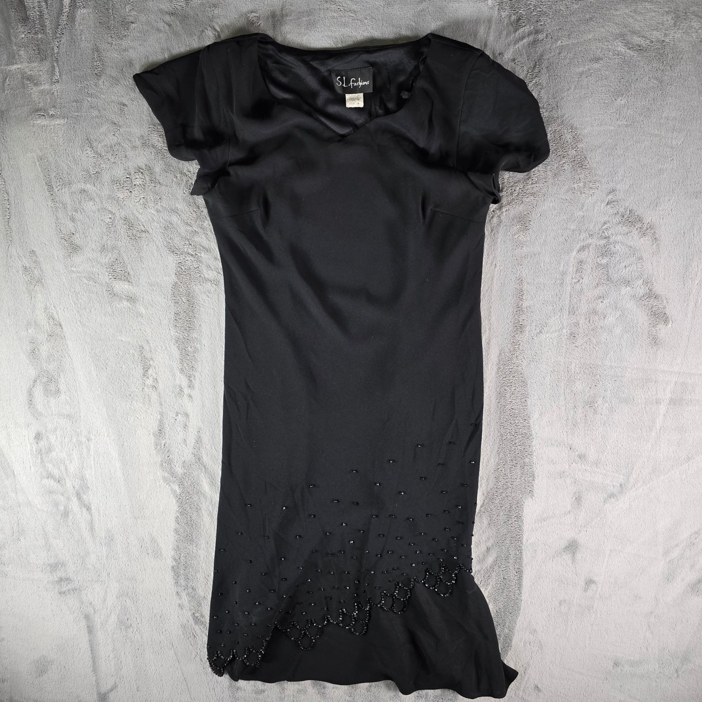 Vintage Y2K S.L. Fashions Made in USA Black Scalloped Hem Cocktail Dress (8/M)