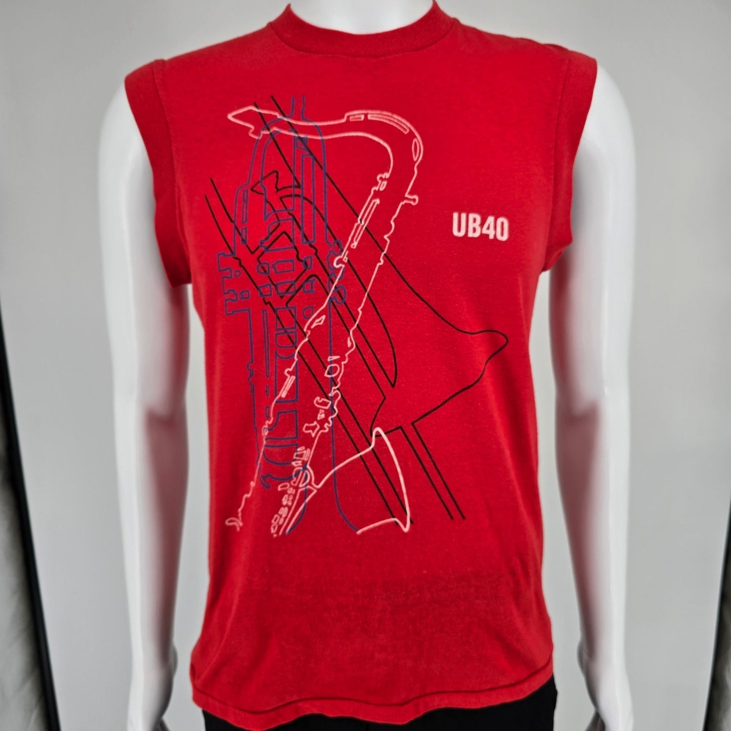 Vintage 1980s Touch of Gold UB40 Red Sleeveless Muscle Band T-Shirt (S/M)