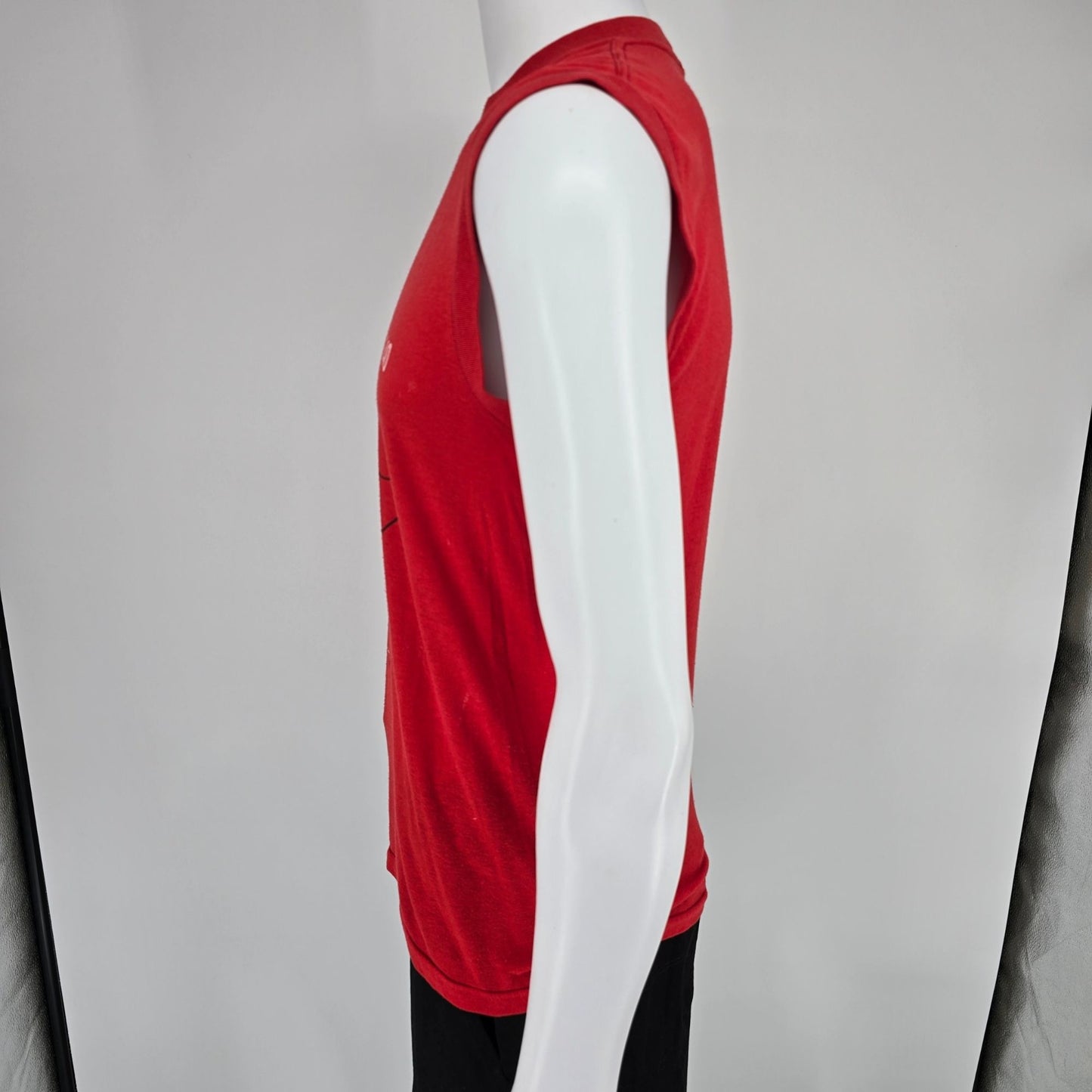 Vintage 1980s Touch of Gold UB40 Red Sleeveless Muscle Band T-Shirt (S/M)